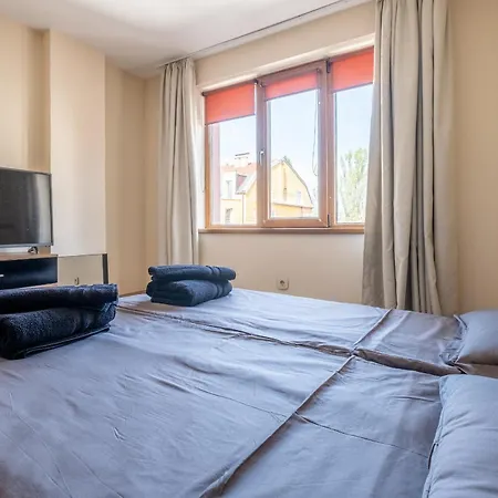 1 Bedroom Apartment *